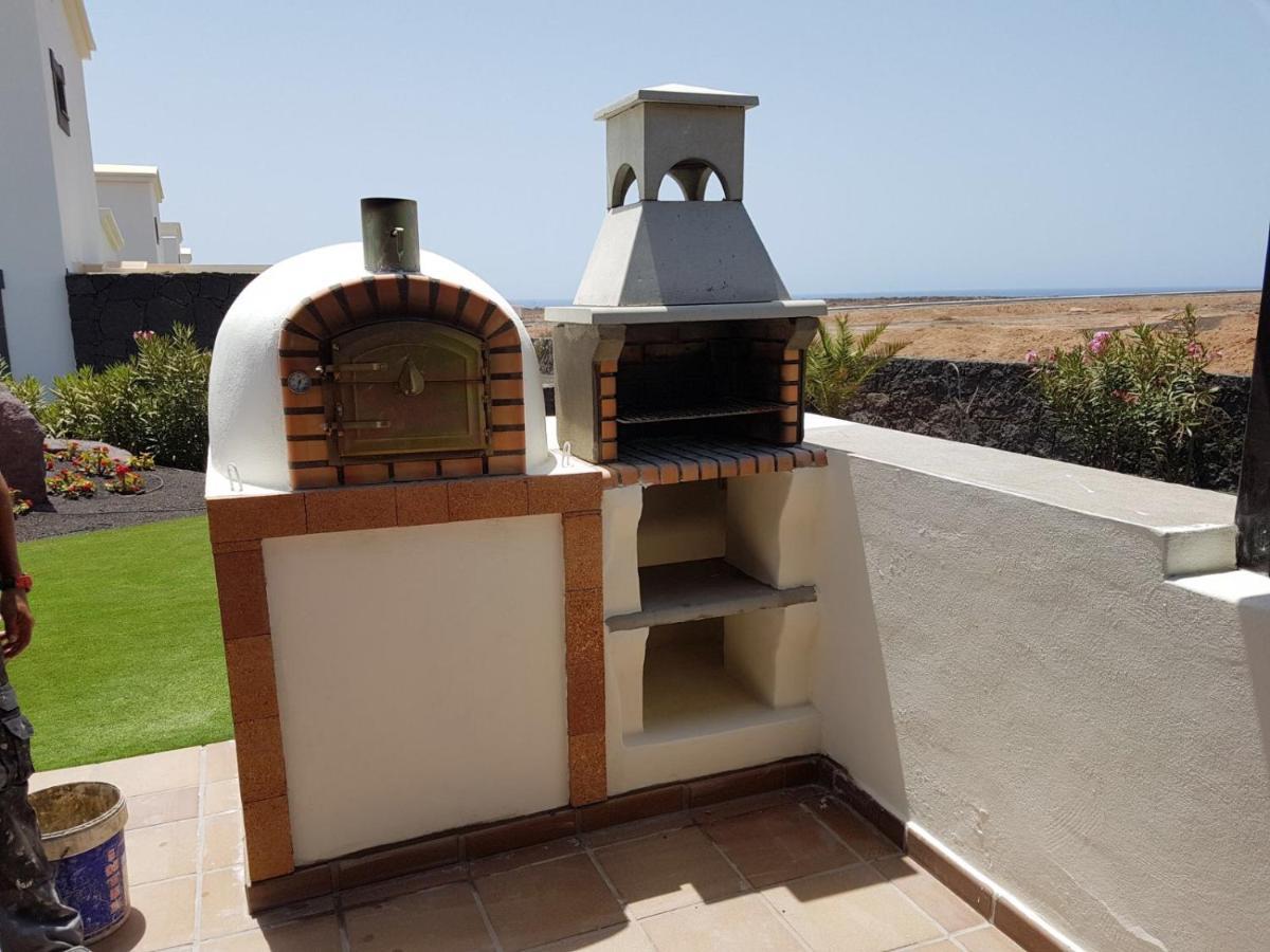 Luxury 3Bed Villa With Heated Private Pool, Full Sky And Free Wifi Playa Blanca  Kültér fotó